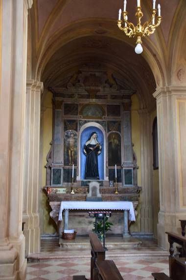 F.14 a Cappella e altare S.  Rita.JPG