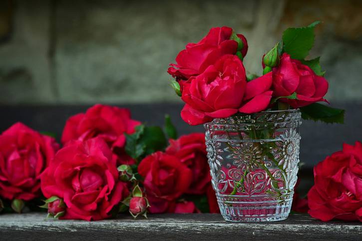 C:\fakepath\roses-821705_640.jpg